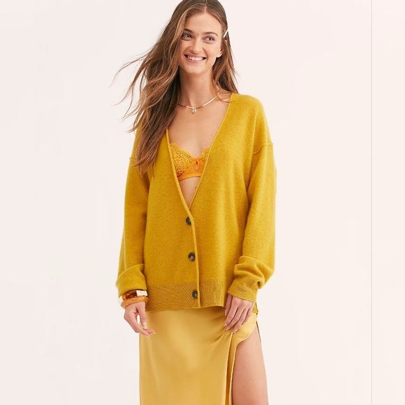 Free People Schoolboy Cashmere Cardigan Cozy Sweater - Mustard Yellow - Large - Picture 1 of 8
